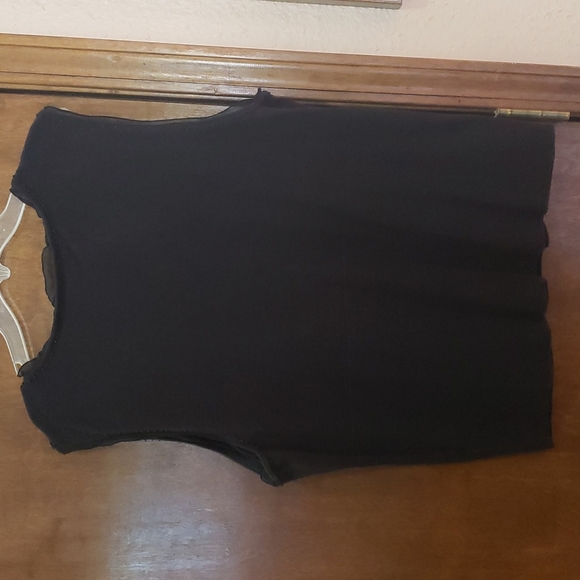 Black Apostrophe XL beautiful Sleeveless  sweater top w/ruffle accent - Picture 6 of 14